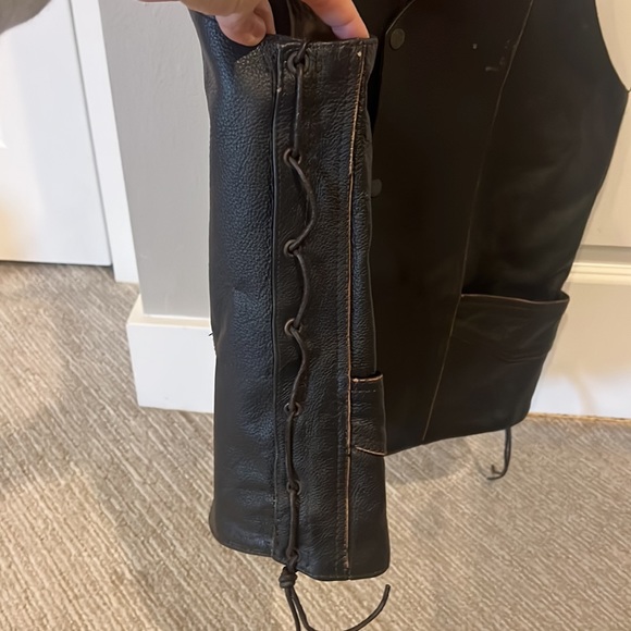Men’s Motorcycle Leather Vest size 48 fits like an XL - Picture 4 of 4